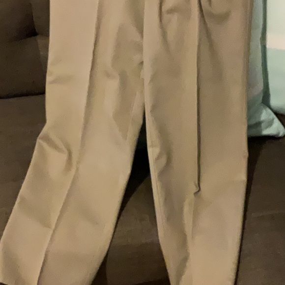 Men’s Dockers flat front khakis used - Picture 5 of 7